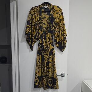 Natori Black and Gold Floral Robe
